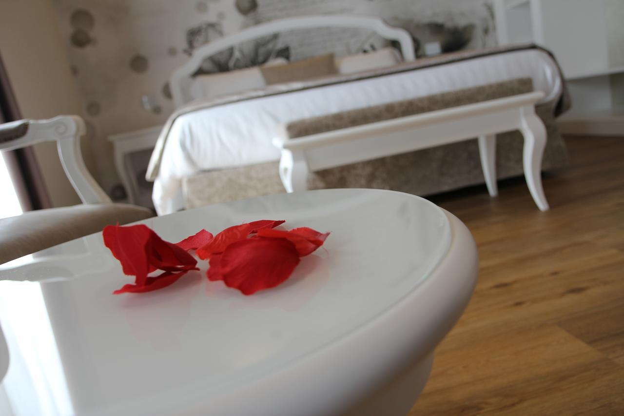 Suites & Apartments Liola' Castrocielo Dış mekan fotoğraf